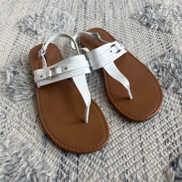 Sandals - Picture 2 of 9